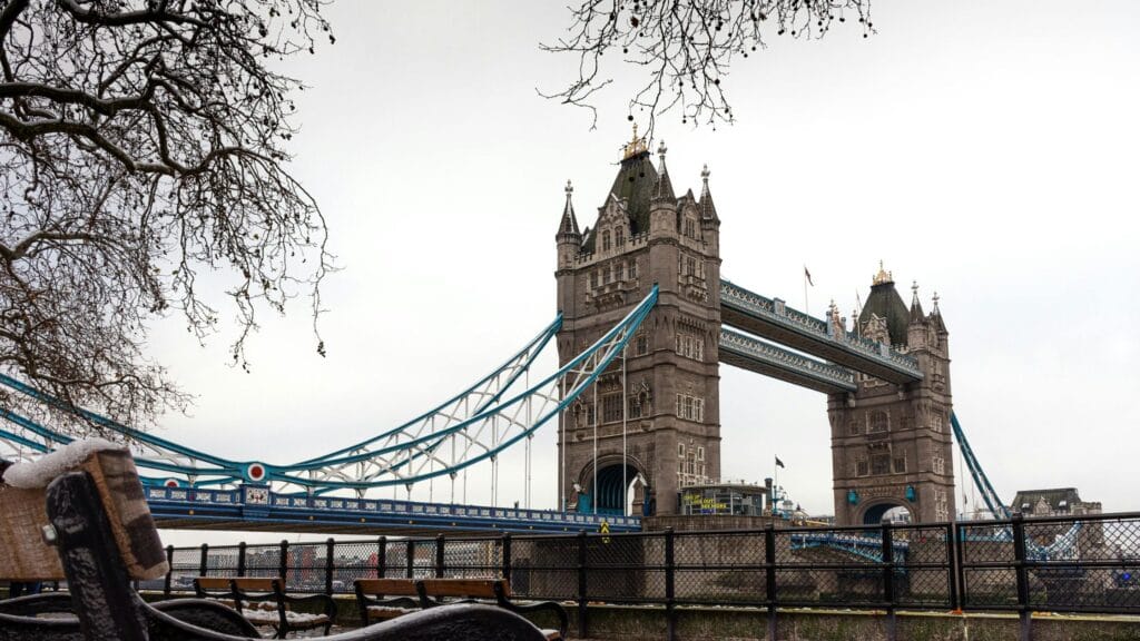 UK Visa Fee Increase in 2026: New Fees, Dates, and What It Means - Blog